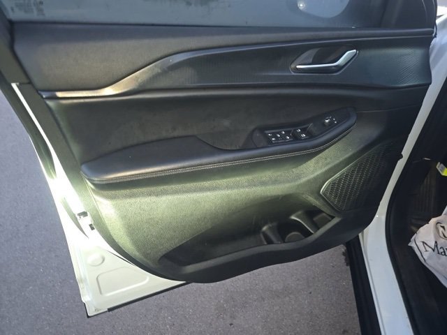 Used 2023 Jeep Grand Cherokee L Laredo AWD/4WD image 17