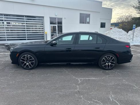 Certified 2023 BMW 760i xDrive w/ Executive Package image 2