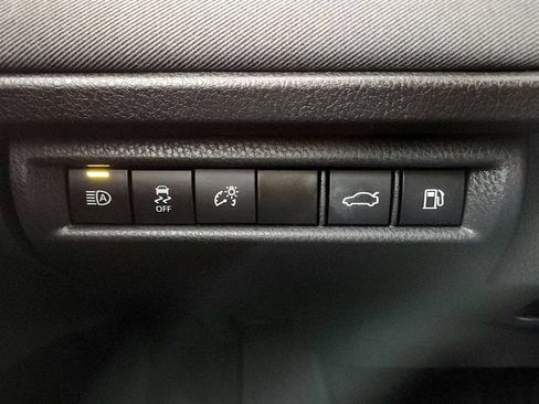 Used 2025 Toyota Camry LE FWD image 32