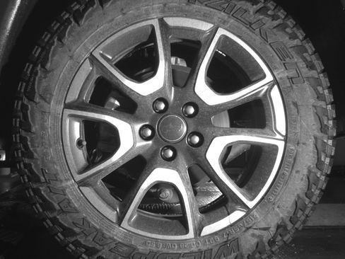 Used 2025 Jeep Compass Trailhawk AWD/4WD image 14