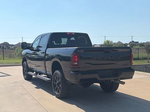 Used 2025 RAM 2500 Big Horn AWD/4WD image 7