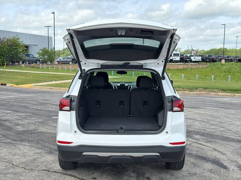 Used 2024 Chevrolet Equinox LT AWD/4WD image 35