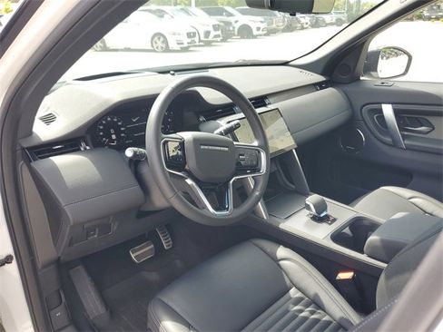 Certified 2025 Land Rover Discovery Sport Dynamic SE image 26