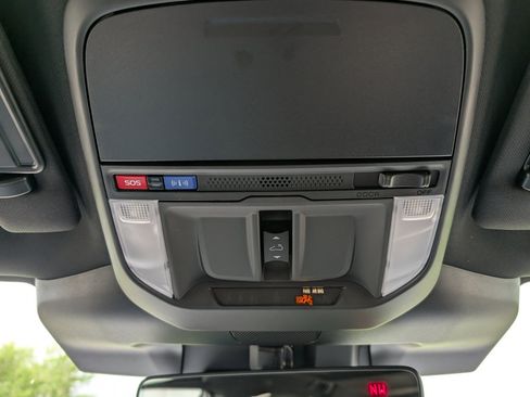 Used 2026 Subaru Forester Premium AWD/4WD image 35