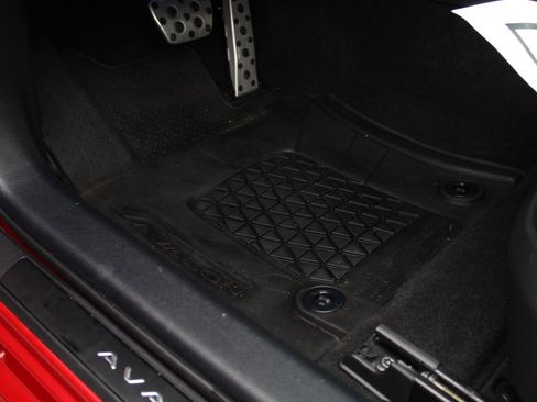 Used 2022 Toyota Avalon Touring image 22