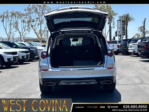 Used 2025 Acura MDX SH-AWD w/ Technology Package image 16