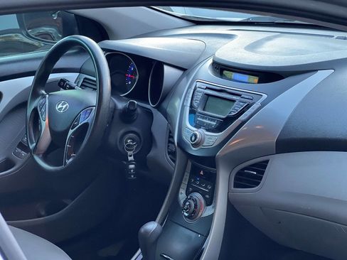 Used 2013 Hyundai Elantra GLS w/ Preferred Pkg image 13