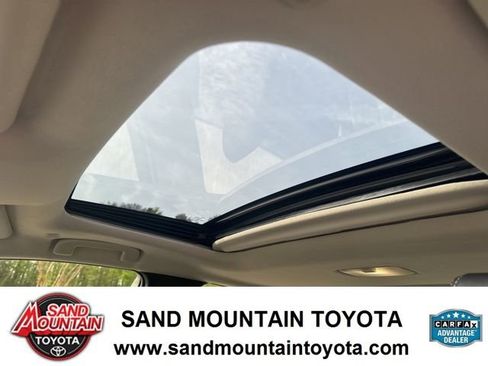 Used 2025 Toyota Corolla XLE image 16