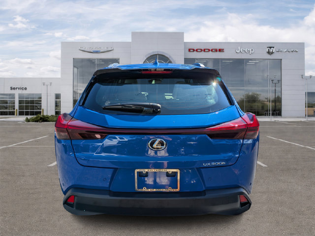 Used 2025 Lexus UX 300h FWD w/ Cold Area Package image 4