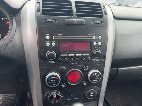 Used 2012 Suzuki Grand Vitara Limited image 16