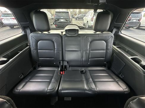 Used 2022 Lincoln Navigator Reserve w/ Equipment Group 201A image 24