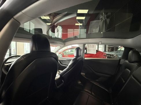 Used 2023 Tesla Model Y Long Range image 19
