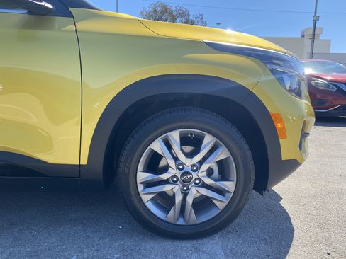 Used 2022 Kia Seltos S FWD image 30
