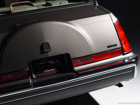 Used 1988 Lincoln Mark VII LSC RWD image 17