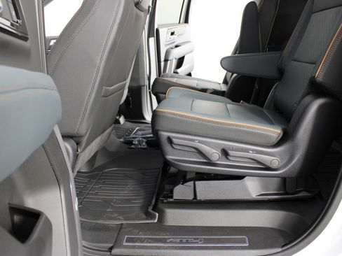 New 2026 GMC Yukon XL AT4 w/ AT4 Premium Plus Package AWD/4WD image 22