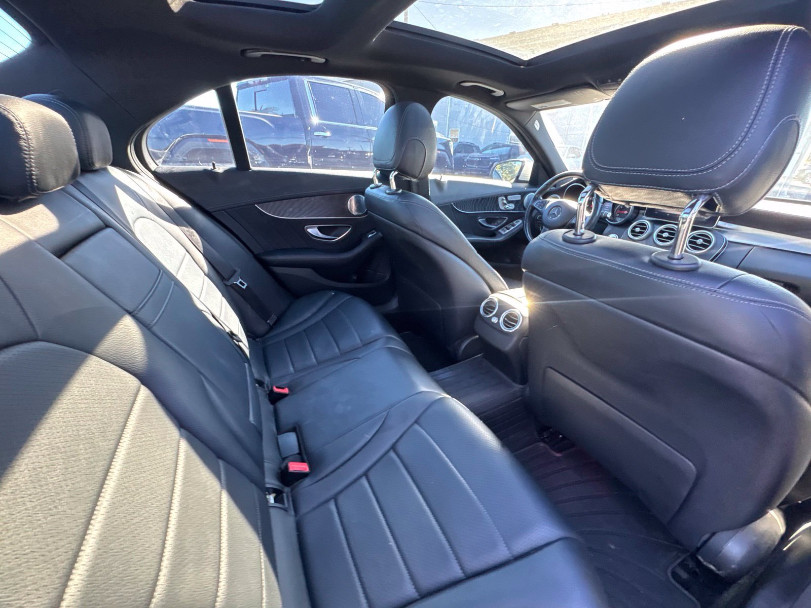 Used 2016 Mercedes-Benz C 300 4MATIC Sedan image 32