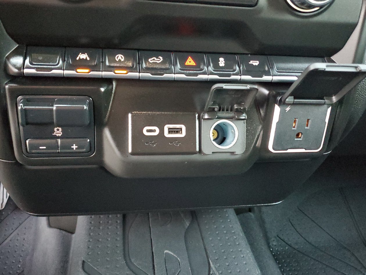 Used 2024 Chevrolet Silverado 1500 Custom RWD image 25