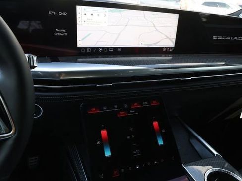 Certified 2025 Cadillac Escalade V w/ LPO, ONYX Package image 18