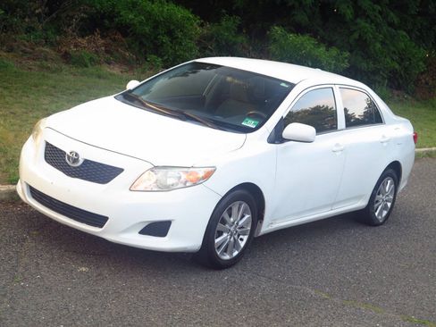 Used 2010 Toyota Corolla LE FWD image 24