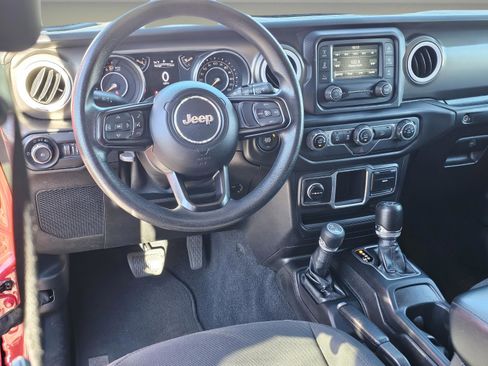 Used 2018 Jeep Wrangler Unlimited Sport image 16
