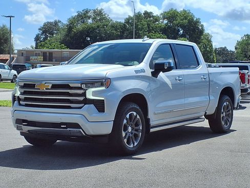 Certified 2024 Chevrolet Silverado 1500 High Country w/ Z71 Off-Road Package AWD/4WD image 28