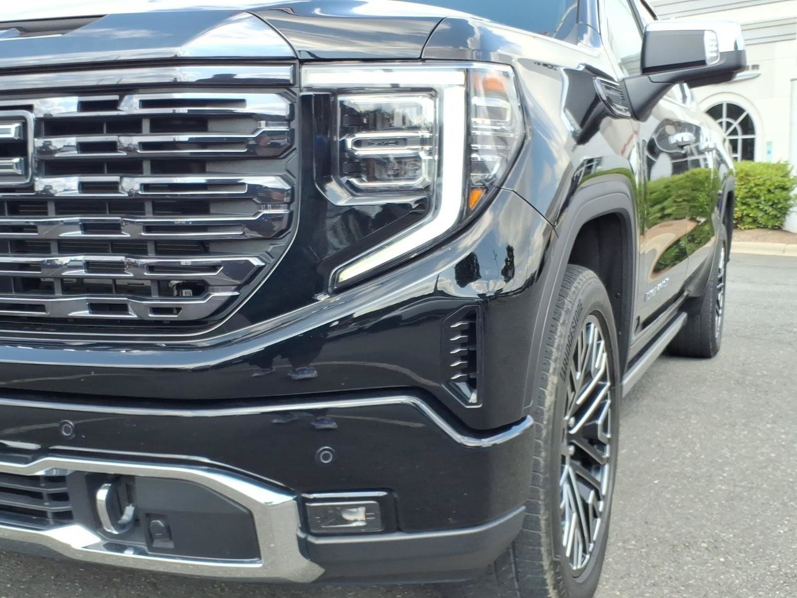 Used 2022 GMC Sierra 1500 Denali Ultimate AWD/4WD image 18