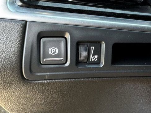 Used 2023 Cadillac XT6 Premium Luxury image 25