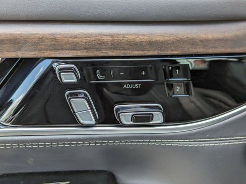 New 2024 Jeep Grand Wagoneer Series I w/ Convenience Group III image 17