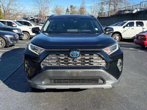 Used 2019 Toyota RAV4 Limited image 3