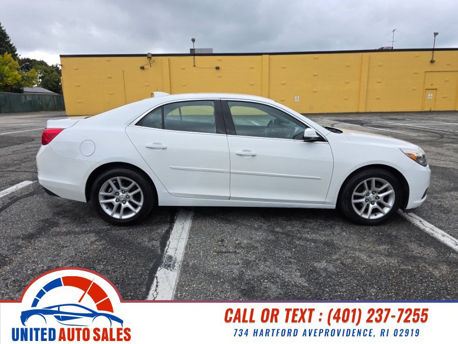 Used 2016 Chevrolet Malibu LT w/ Power Convenience Package FWD image 6