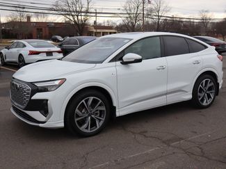 Used 2025 Audi Q4 e-tron Premium w/ Convenience Package video 1