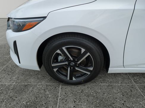 Used 2024 Nissan Sentra SV image 14