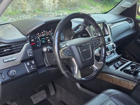Used 2018 GMC Yukon XL Denali RWD image 10