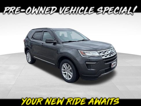 Used 2019 Ford Explorer XLT w/ Class III Trailer Tow Package AWD/4WD image 1