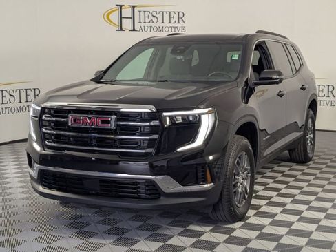 Used 2025 GMC Acadia Elevation image 4