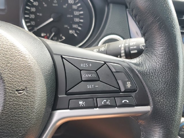 Used 2017 Nissan Rogue SL AWD/4WD image 23