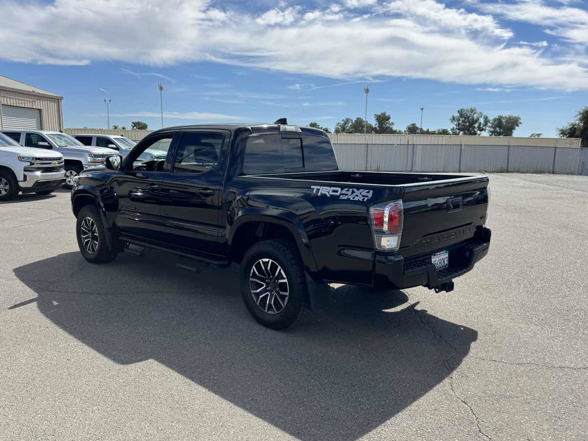 Used 2022 Toyota Tacoma TRD Sport w/ TRD Premium Sport Package AWD/4WD image 7