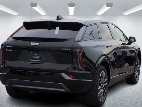 New 2025 Cadillac Optiq Sport 1 w/ LPO, Floor Liner Package image 5