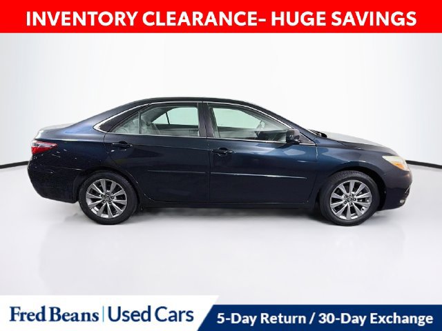 Used 2016 Toyota Camry XLE w/ Moonroof Package FWD image 11