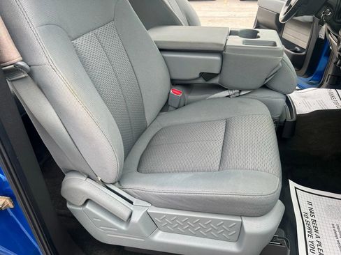 Used 2011 Ford F150 XLT w/ XLT Chrome Pkg image 16