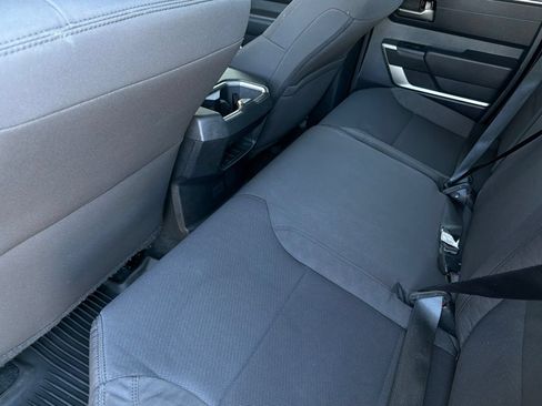 Used 2022 Toyota Tundra SR5 w/ SR5 Convenience Package AWD/4WD image 14