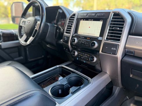 Used 2017 Ford F350 Platinum w/ Platinum Ultimate Package AWD/4WD image 19