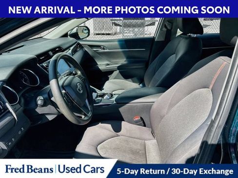 Used 2020 Toyota Camry LE FWD image 8