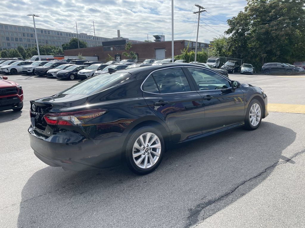 Used 2024 Toyota Camry LE FWD image 8