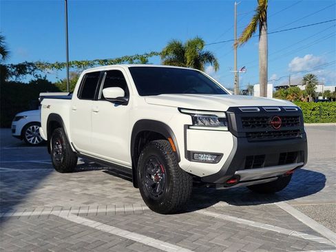 Used 2025 Nissan Frontier PRO-4X image 7