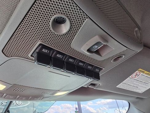 Used 2019 Ford F350 Lariat w/ Chrome Package image 30