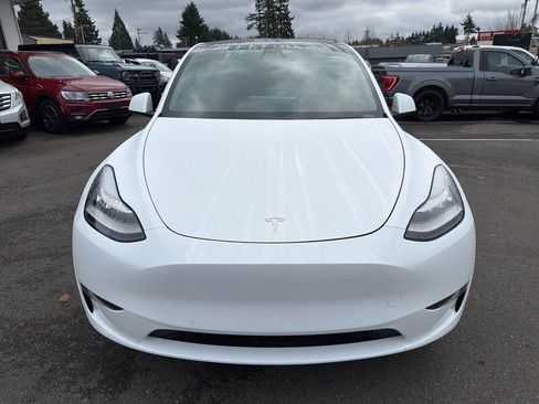 Used 2020 Tesla Model Y Long Range image 10
