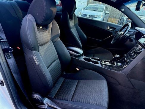Used 2014 Hyundai Genesis 2.0T image 22