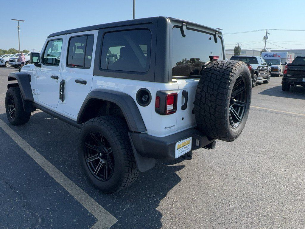 Used 2018 Jeep Wrangler Unlimited Sport S AWD/4WD image 6
