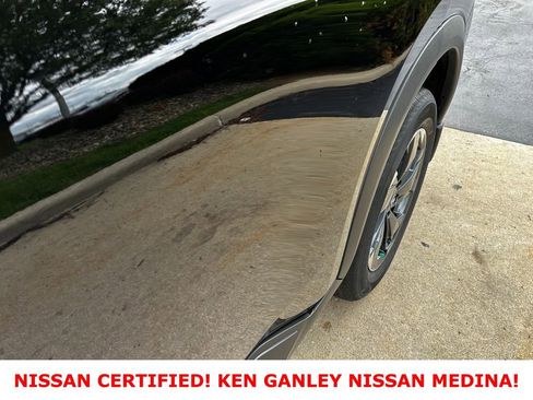 Certified 2026 Nissan Rogue SV AWD/4WD image 12